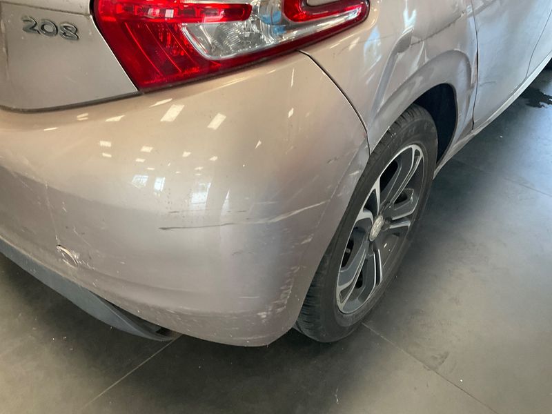 Peugeot 208 1.4 HDi Active 2014 – снимка 32
