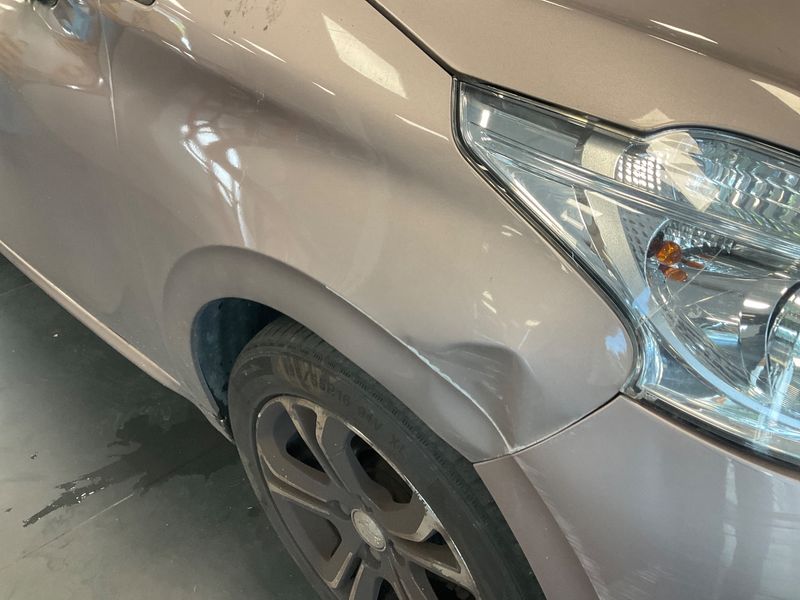 Peugeot 208 1.4 HDi Active 2014 – снимка 22