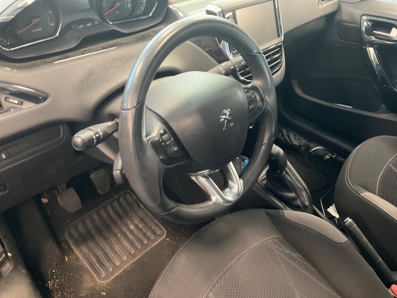 Peugeot 208 1.4 HDi Active 2014 – снимка 29