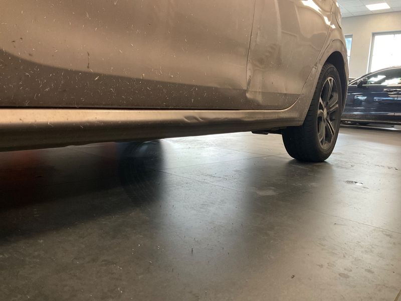 Peugeot 208 1.4 HDi Active 2014 – снимка 28