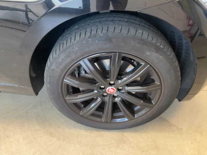 Jaguar F-Pace 30d R-Sport AWD 2017 – снимка 11