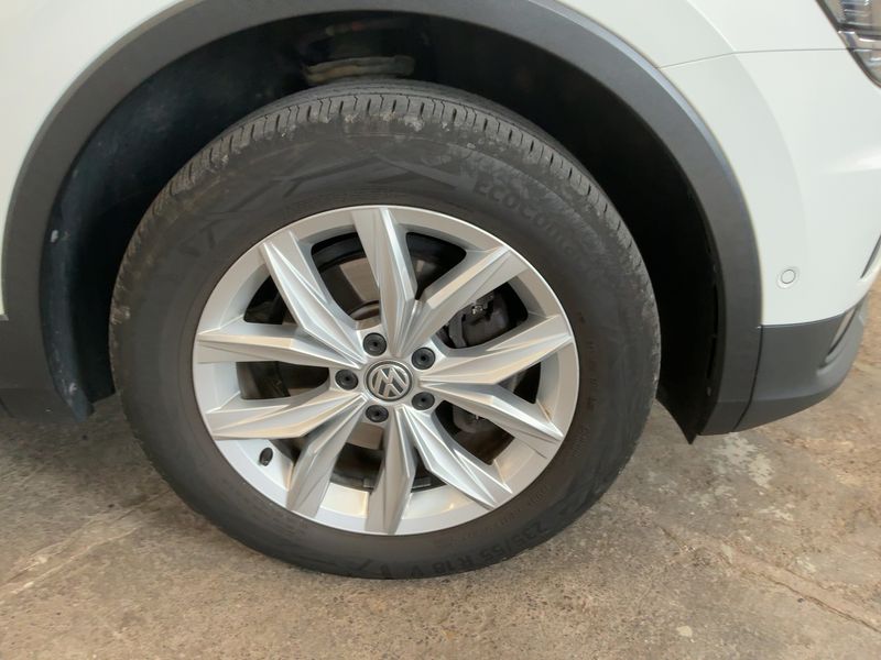 Volkswagen Tiguan Allspace 2.0 TDI Highline 4Motion 2019 – снимка 11
