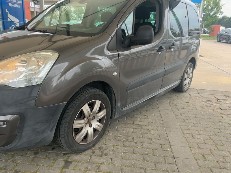 Peugeot Partner 1.6 Blue-HDi Outdoor 2017 – снимка 2