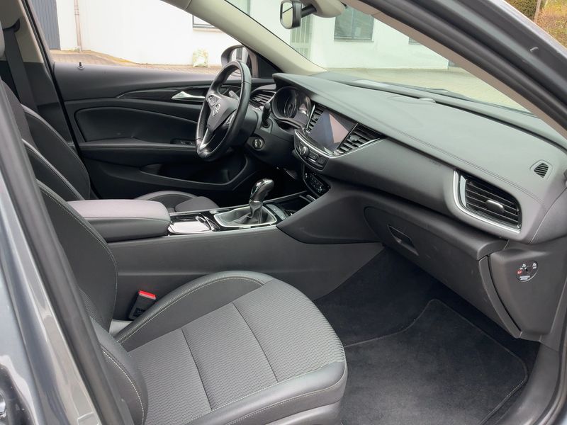 Opel Insignia Grand Sport 2.0 CDTI Elegance 2021 – снимка 16