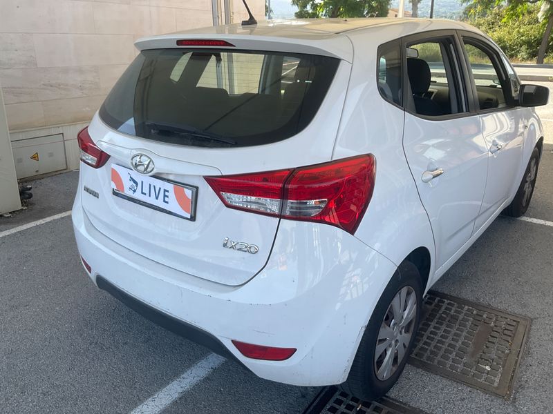 Hyundai ix20 1.4 Classic 2012 – снимка 2