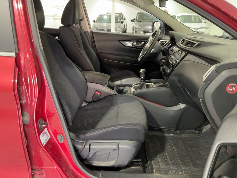 Nissan Qashqai 1.6 dCi Acenta 4x4 2015 – снимка 16
