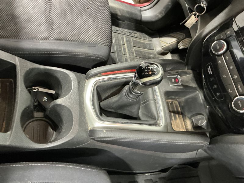 Nissan Qashqai 1.6 dCi Acenta 4x4 2015 – снимка 30