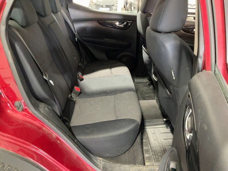 Nissan Qashqai 1.6 dCi Acenta 4x4 2015 – снимка 19