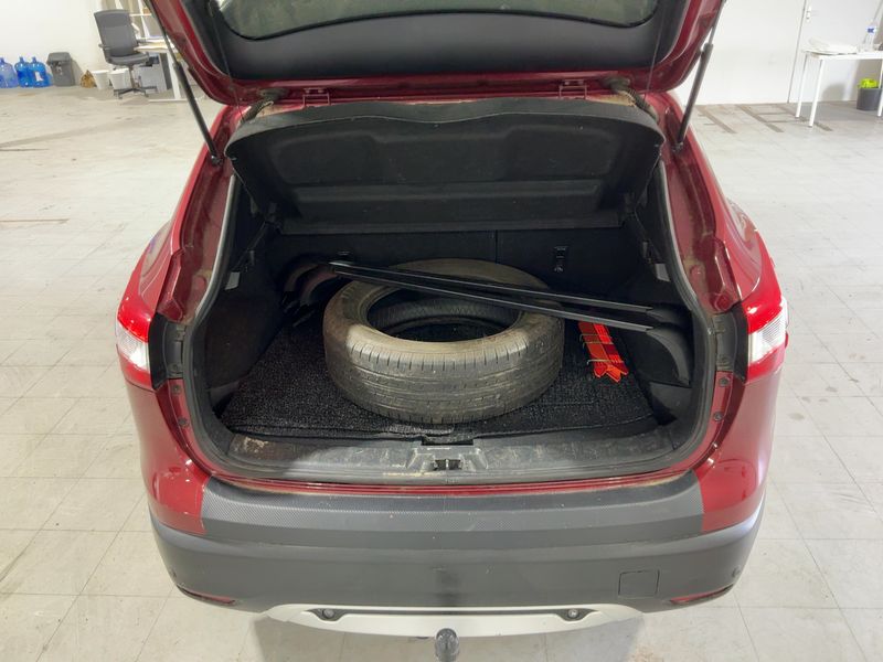 Nissan Qashqai 1.6 dCi Acenta 4x4 2015 – снимка 15
