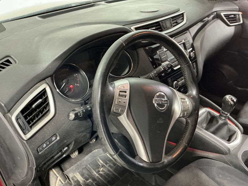 Nissan Qashqai 1.6 dCi Acenta 4x4 2015 – снимка 33