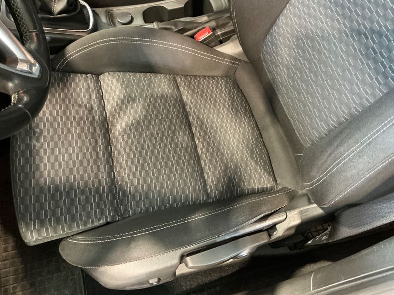 Opel Astra 1.6 CDTI DPF Business Start/Stop 2019 – снимка 28