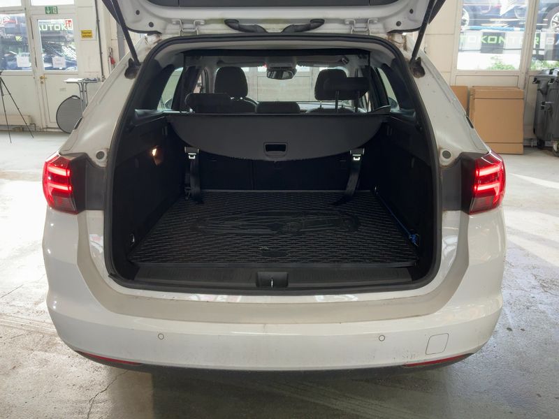 Opel Astra 1.6 CDTI DPF Business Start/Stop 2019 – снимка 15