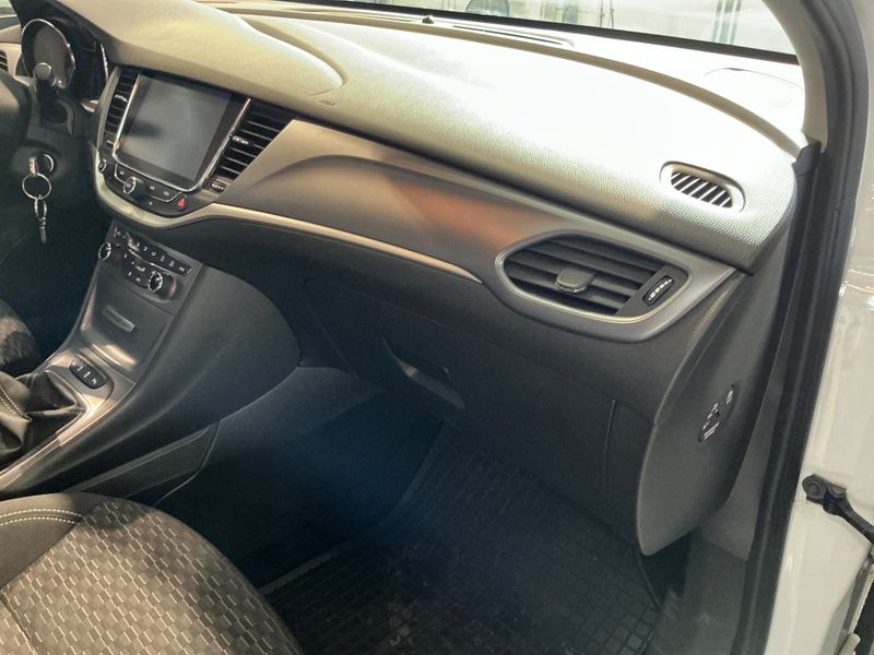 Opel Astra 1.6 CDTI DPF Business Start/Stop 2019 – снимка 21