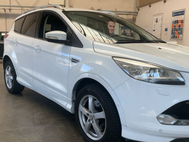 Ford Kuga 2.0 TDCi Individual 2014 – снимка 12