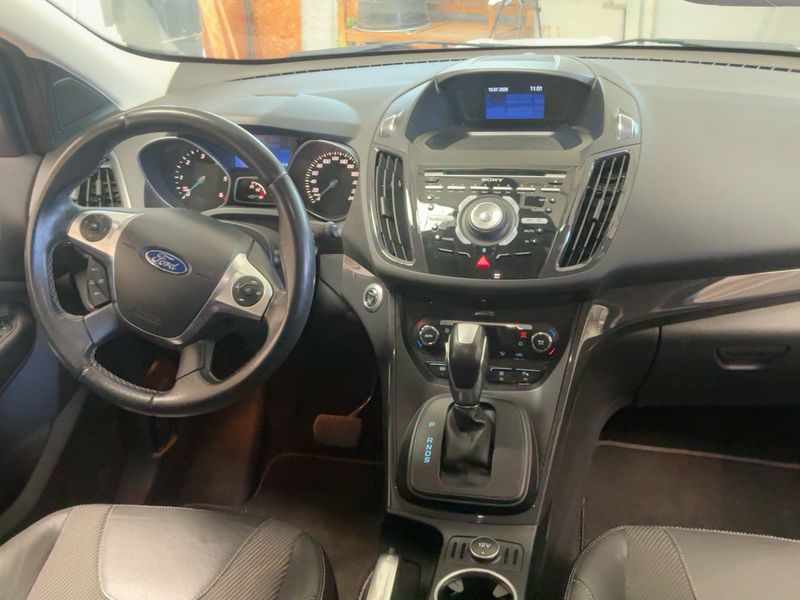 Ford Kuga 2.0 TDCi Individual 2014 – снимка 18