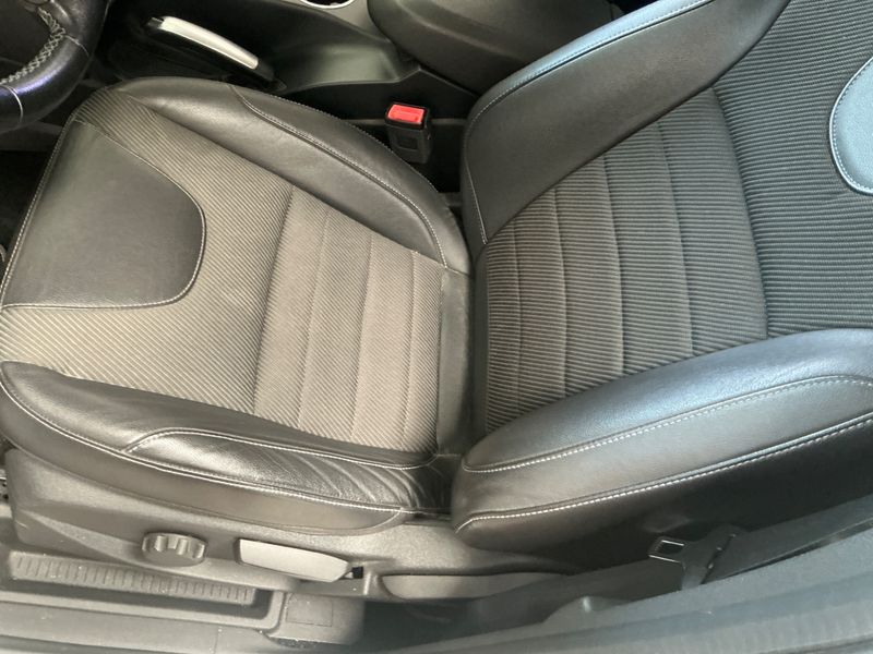 Ford Kuga 2.0 TDCi Individual 2014 – снимка 28