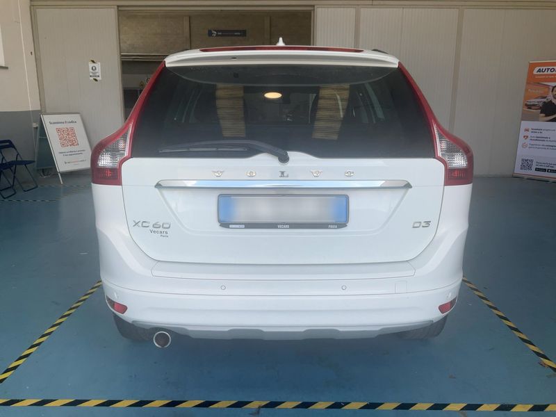 Volvo XC60 2.0 D3 Kinetic 2WD 2015 – снимка 7