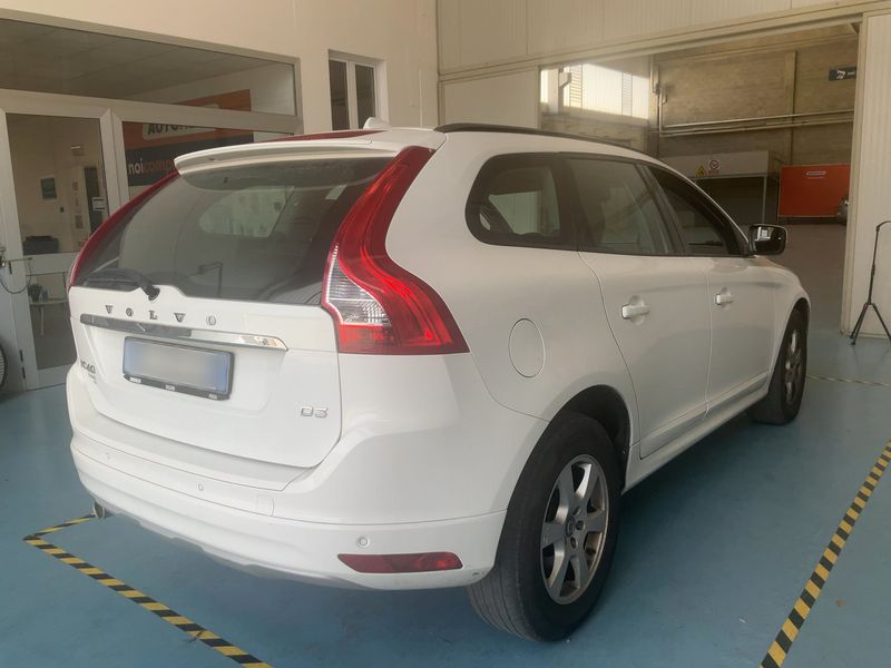 Volvo XC60 2.0 D3 Kinetic 2WD 2015 – снимка 8