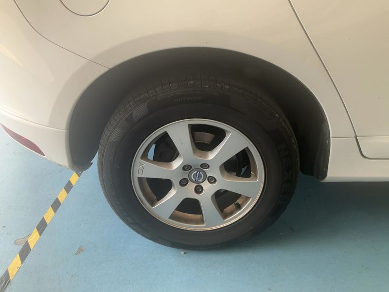 Volvo XC60 2.0 D3 Kinetic 2WD 2015 – снимка 9