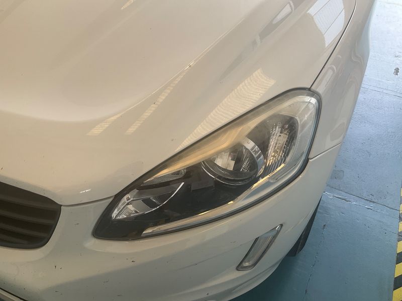 Volvo XC60 2.0 D3 Kinetic 2WD 2015 – снимка 22