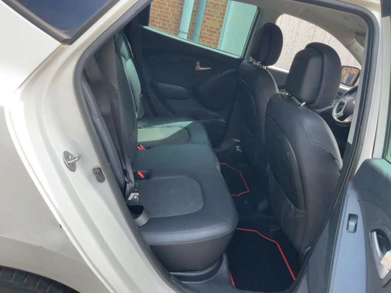 Hyundai ix35 1.7 CRDi Classic 2WD 2013 – снимка 20