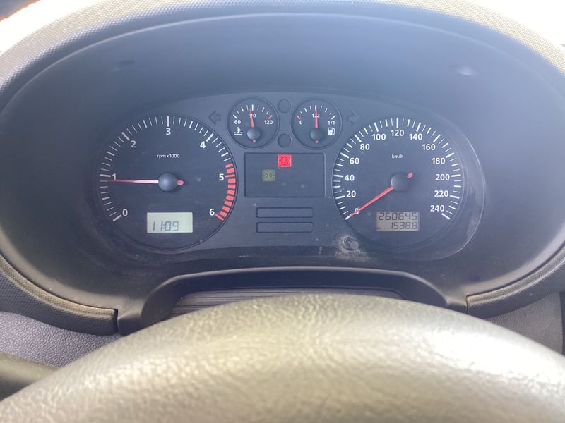 Seat Toledo 1.9 TDI TOLEDO SPORT 2003 – снимка 4