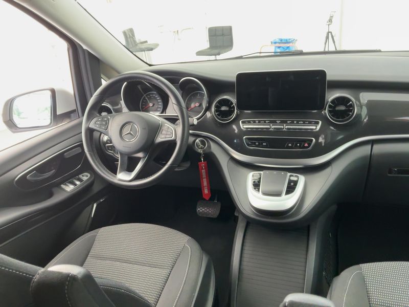 Mercedes-Benz V-Klasse V 300 d EDITION lang 2021 – снимка 17