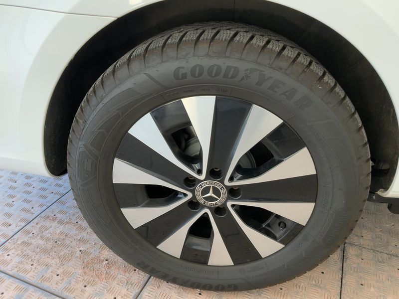 Mercedes-Benz V-Klasse V 300 d EDITION lang 2021 – снимка 9