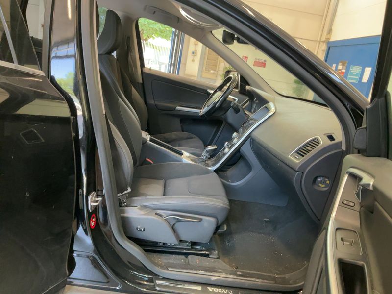 Volvo XC60 2.4 D4 Momentum AWD 2014 – снимка 16