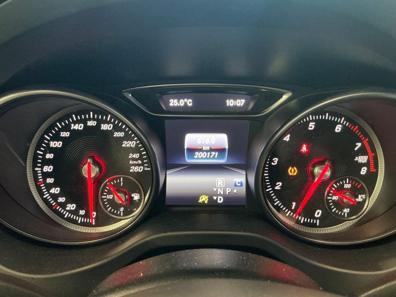 Mercedes-Benz GLA-Klasse GLA 200 Fascination 2019 – снимка 18
