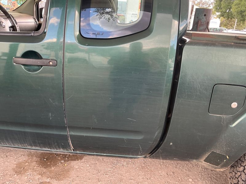 Nissan Navara Pick-up 2.5 dCi Double Cab XE 4x4 2007 – снимка 30
