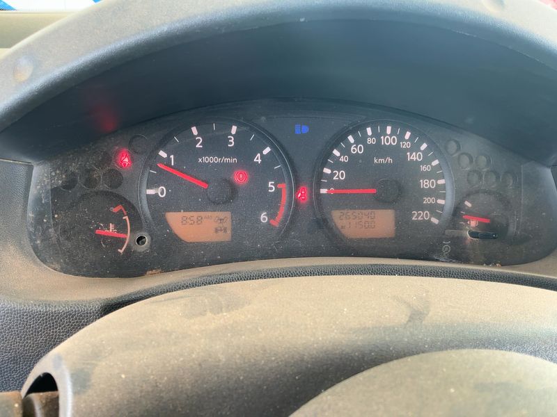 Nissan Navara Pick-up 2.5 dCi Double Cab XE 4x4 2007 – снимка 18