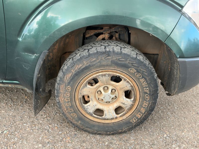 Nissan Navara Pick-up 2.5 dCi Double Cab XE 4x4 2007 – снимка 11