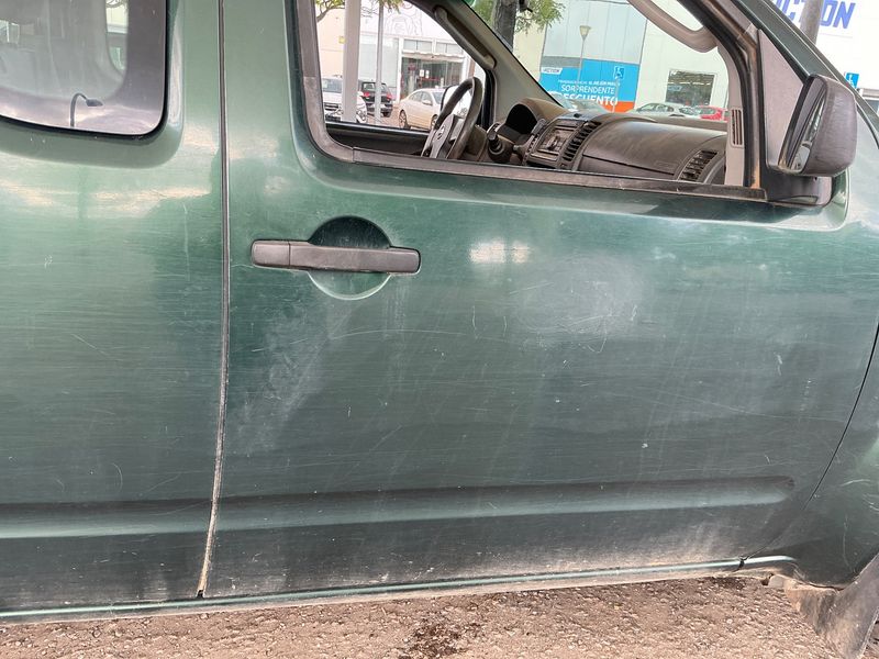 Nissan Navara Pick-up 2.5 dCi Double Cab XE 4x4 2007 – снимка 27