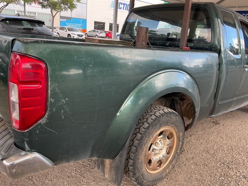 Nissan Navara Pick-up 2.5 dCi Double Cab XE 4x4 2007 – снимка 24