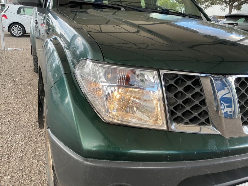 Nissan Navara Pick-up 2.5 dCi Double Cab XE 4x4 2007 – снимка 44