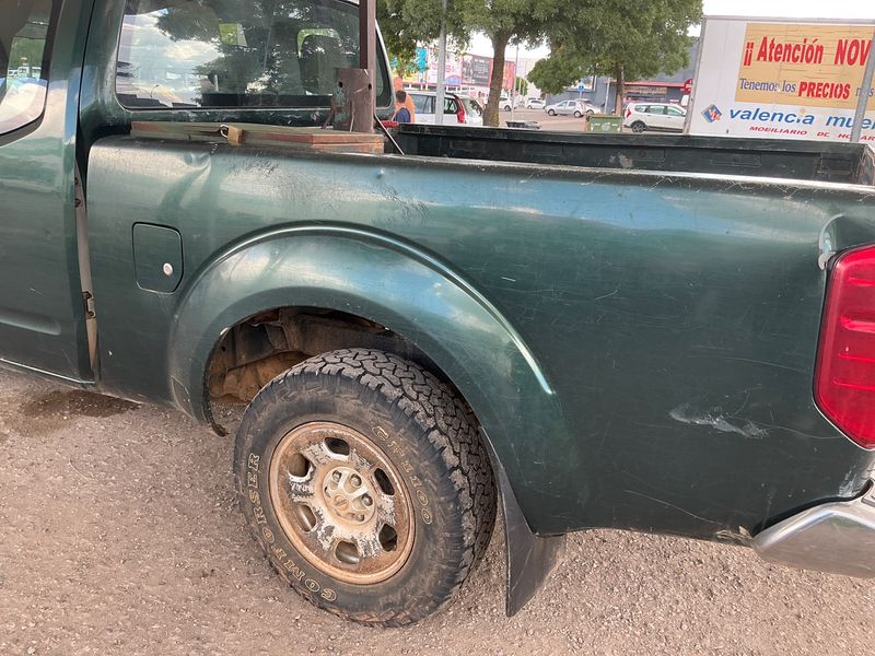 Nissan Navara Pick-up 2.5 dCi Double Cab XE 4x4 2007 – снимка 31