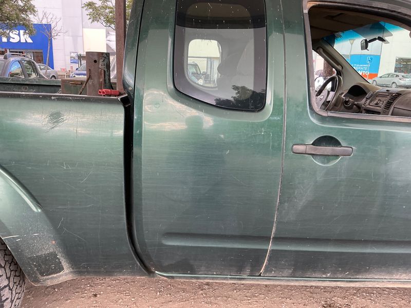 Nissan Navara Pick-up 2.5 dCi Double Cab XE 4x4 2007 – снимка 26