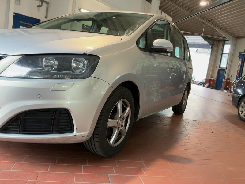 Seat Alhambra 2.0 TDI Reference 2013 – снимка 2