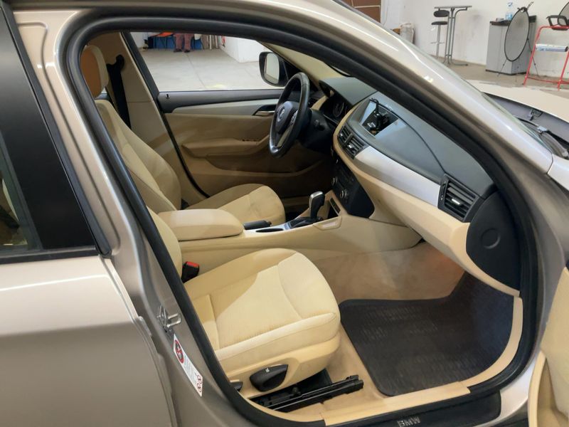 BMW X1 xDrive 25i 2010 – снимка 16