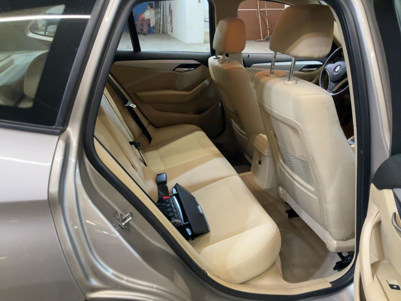BMW X1 xDrive 25i 2010 – снимка 19