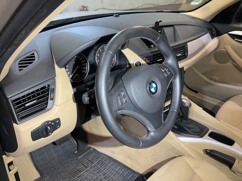 BMW X1 xDrive 25i 2010 – снимка 38
