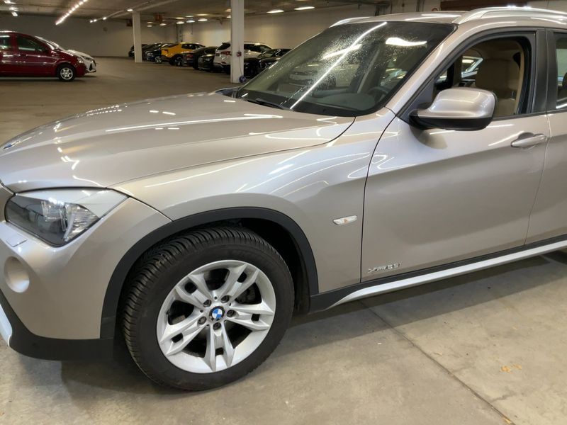 BMW X1 xDrive 25i 2010 – снимка 2