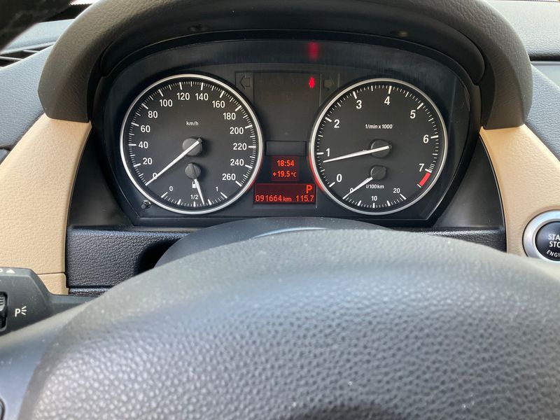 BMW X1 xDrive 25i 2010 – снимка 18