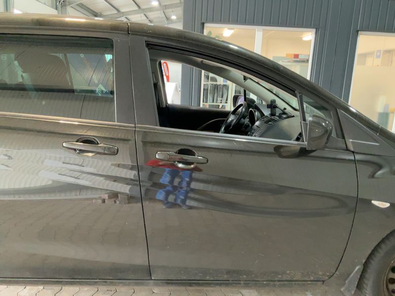Mazda 5 2.0 Center-Line 2011 – снимка 10