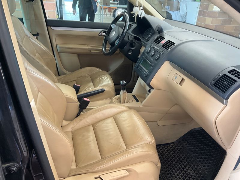 Volkswagen Touran 1.6 FSI Highline 2004 – снимка 3
