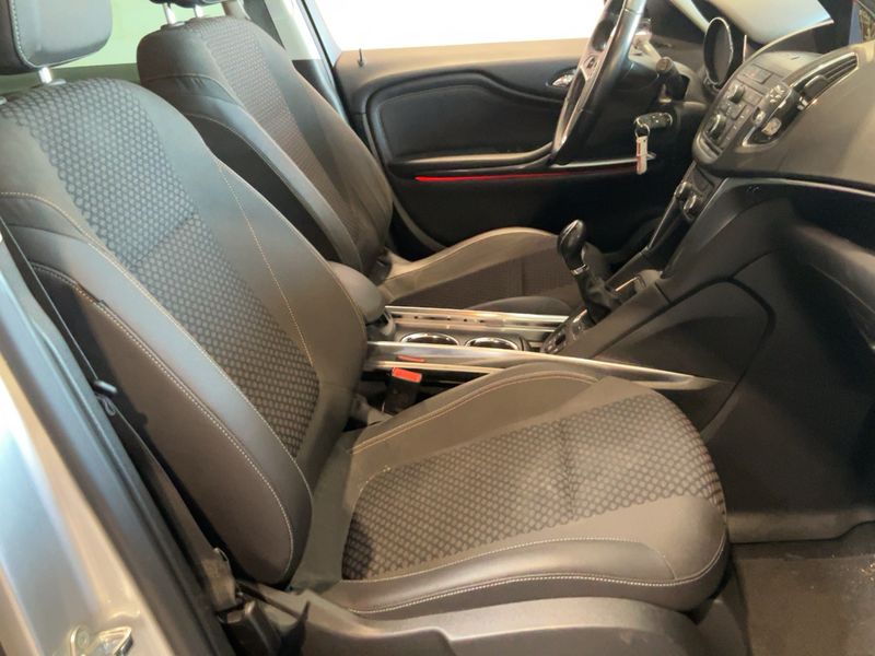 Opel Zafira Tourer 1.6 CDTI DPF Cosmo 2016 – снимка 16