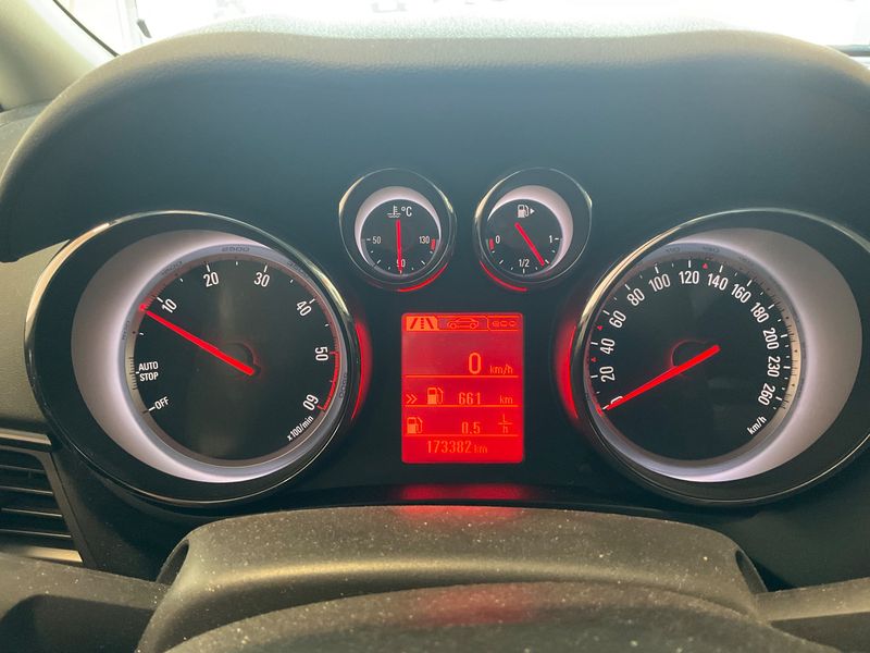 Opel Zafira Tourer 1.6 CDTI DPF Cosmo 2016 – снимка 18