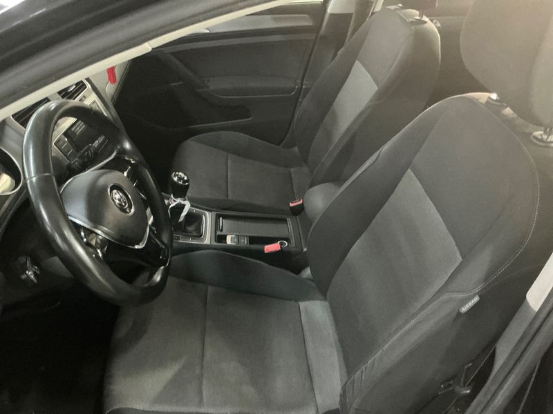 Volkswagen Golf VII 1.6 TDI Edition BlueMotion Tech 2013 – снимка 23