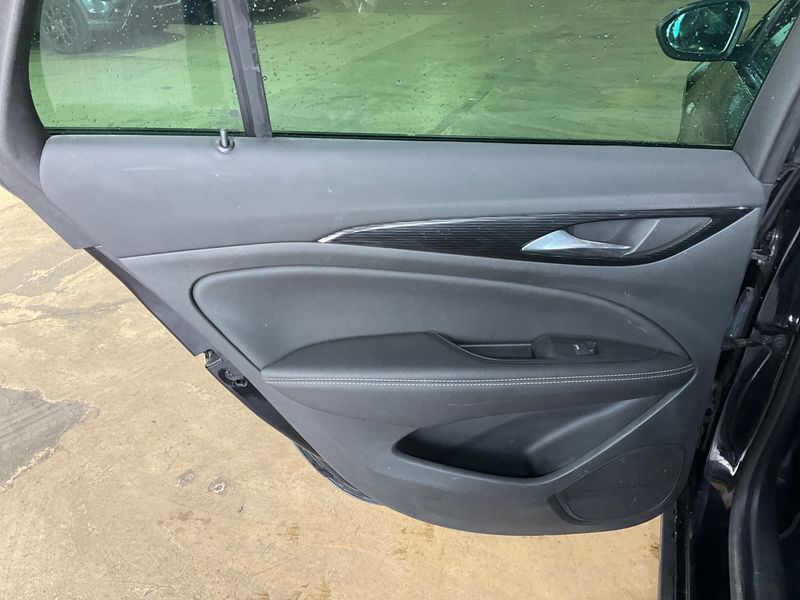 Opel Insignia Sports Tourer 2.0 CDTI Business Innovation 2019 – снимка 34